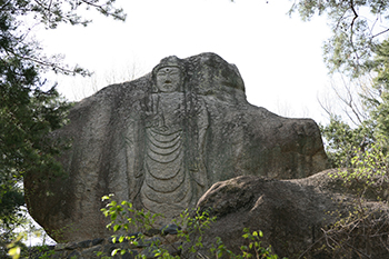 Samtae-ri Standing Rock-carved Buddha, Cheonan